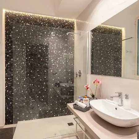 Via Dante Luxury Daire *