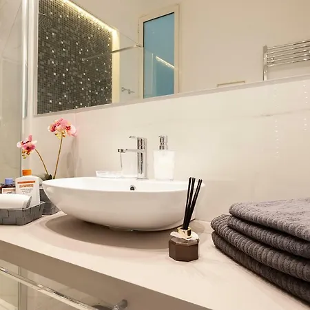 Via Dante Luxury شقة